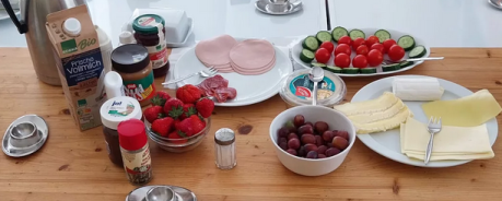 Frühstück für drogengebrauchende Menschen in der Aidshilfe